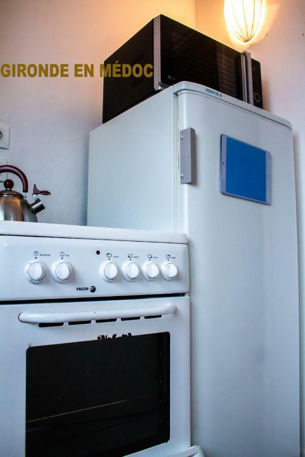 Bureaux Appartements Lesparre Medoc Exterior foto